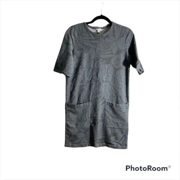 Gap gray short sleeve palm print dress Medium - Picture 1 of 4